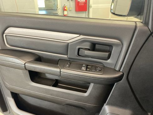 Used 2022 RAM 3500 Tradesman image 21