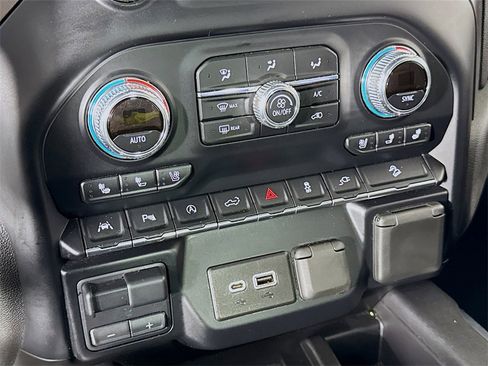 Used 2019 GMC Sierra 1500 AT4 w/ Off Road Performance Package image 23