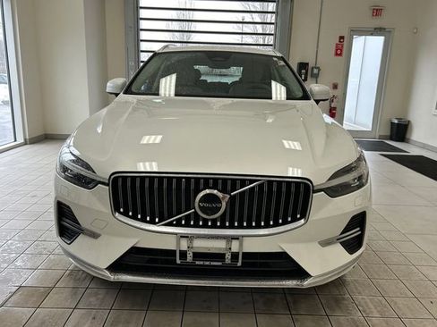 Certified 2023 Volvo XC60 B5 Plus w/ Climate Package image 6