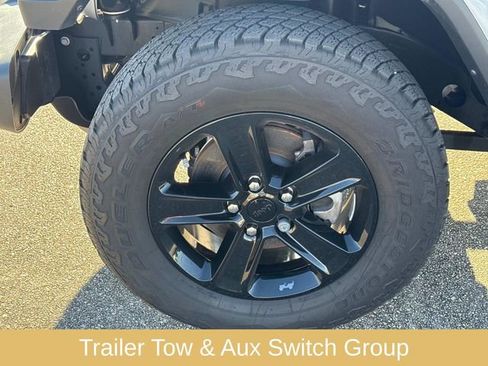 Used 2023 Jeep Wrangler Altitude image 6