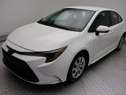 Certified 2024 Toyota Corolla LE image 2