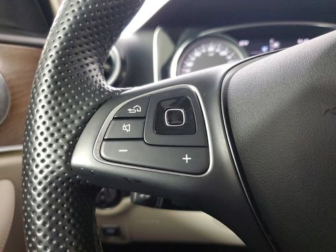 Used 2018 Mercedes-Benz E 400 4MATIC Wagon image 25