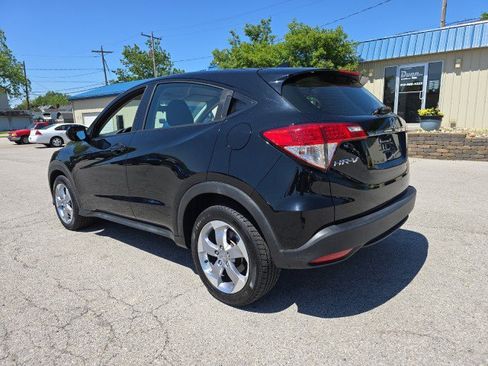 Used 2019 Honda HR-V LX image 3