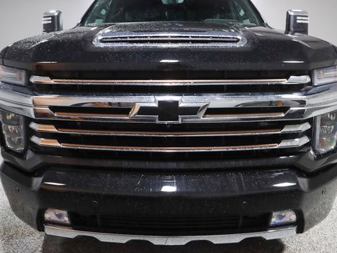 Used 2021 Chevrolet Silverado 2500 High Country w/ Z71 Off-Road Package AWD/4WD image 4