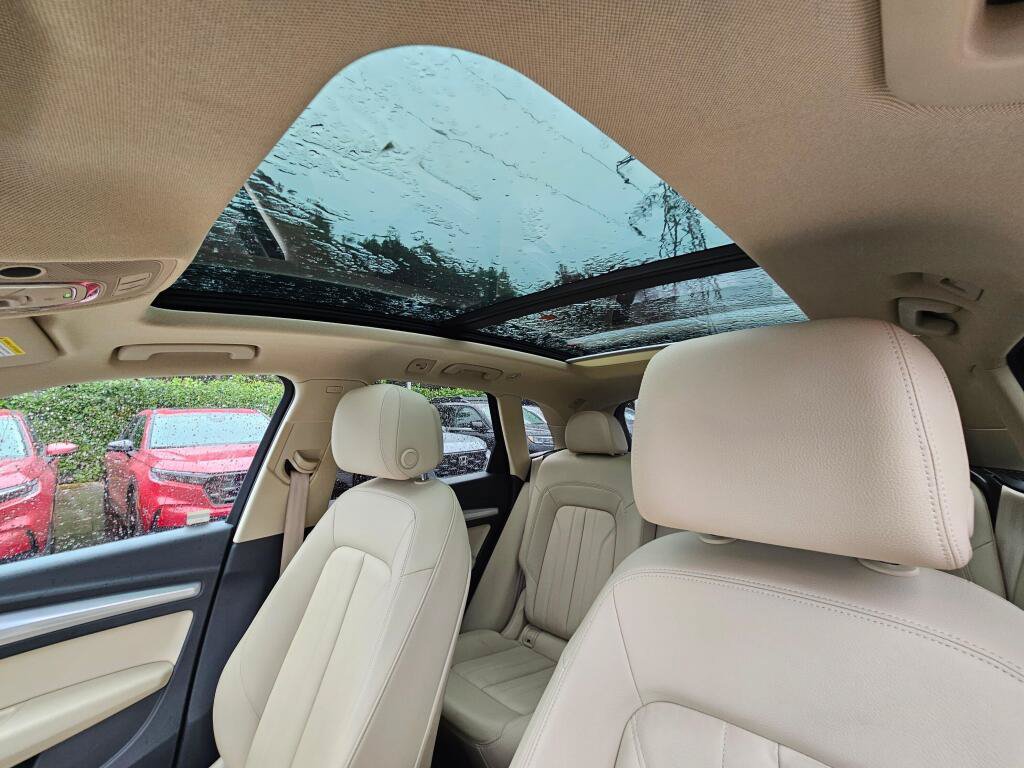 Used 2019 Audi Q5 2.0T Premium w/ Convenience Package AWD/4WD image 26
