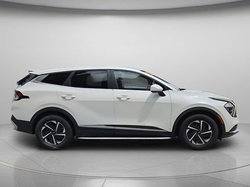 Used 2023 Kia Sportage LX FWD image 9