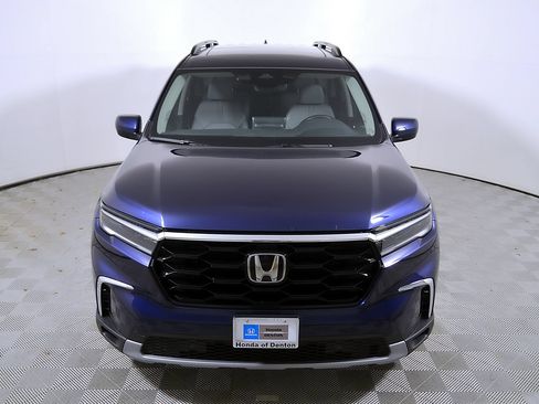 Used 2025 Honda Pilot Touring image 5