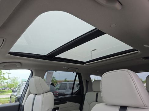 New 2026 Honda Pilot Touring image 3