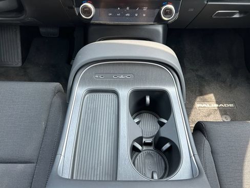 Used 2026 Hyundai Palisade SE FWD image 12
