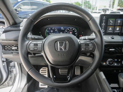 Used 2023 Honda Accord Sport image 8