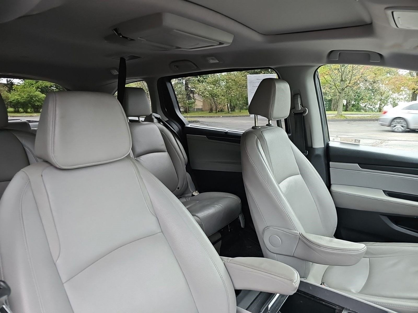 Used 2018 Honda Odyssey EX-L image 11