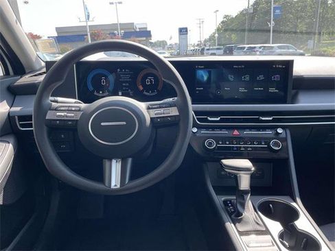 New 2025 Hyundai Sonata SE image 14