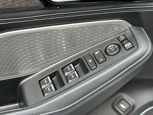 Used 2022 Acura MDX SH-AWD w/ Advance Package image 11