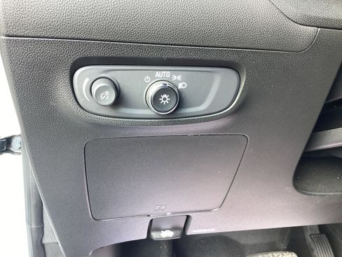 Used 2024 Buick Encore GX Preferred image 19