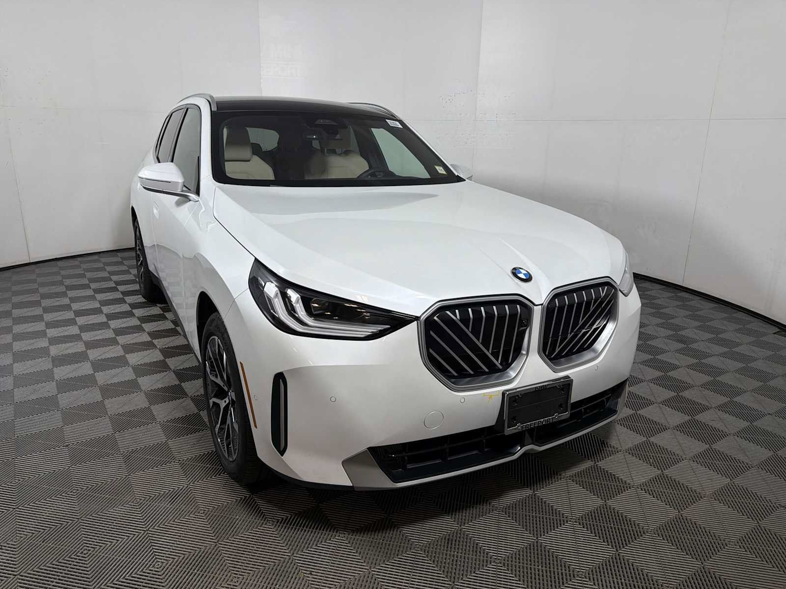 Used 2026 BMW X3 xDrive30i w/ Premium Package AWD/4WD image 2