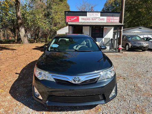 Used 2012 Toyota Camry XLE image 2
