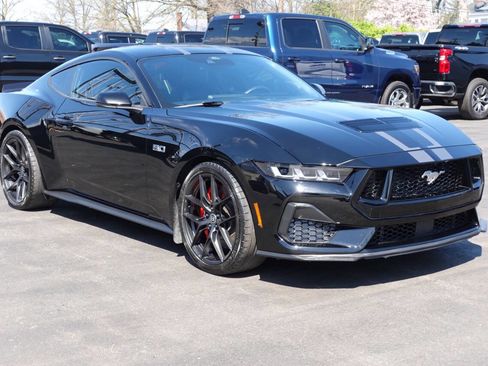 Used 2024 Ford Mustang GT Premium w/ GT Performance Package image 4