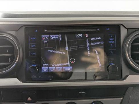 Used 2018 Toyota Tacoma SR5 image 30