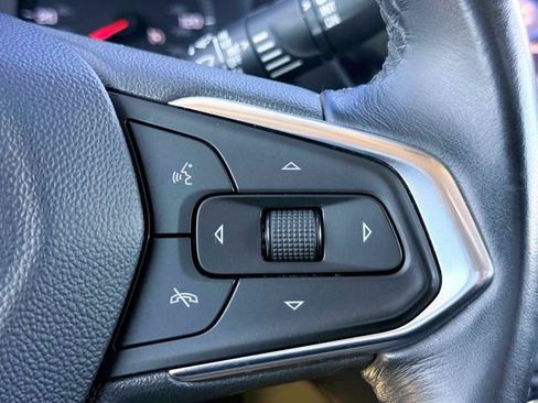 Used 2021 Chevrolet TrailBlazer LT w/ Premium Seating Package FWD image 24