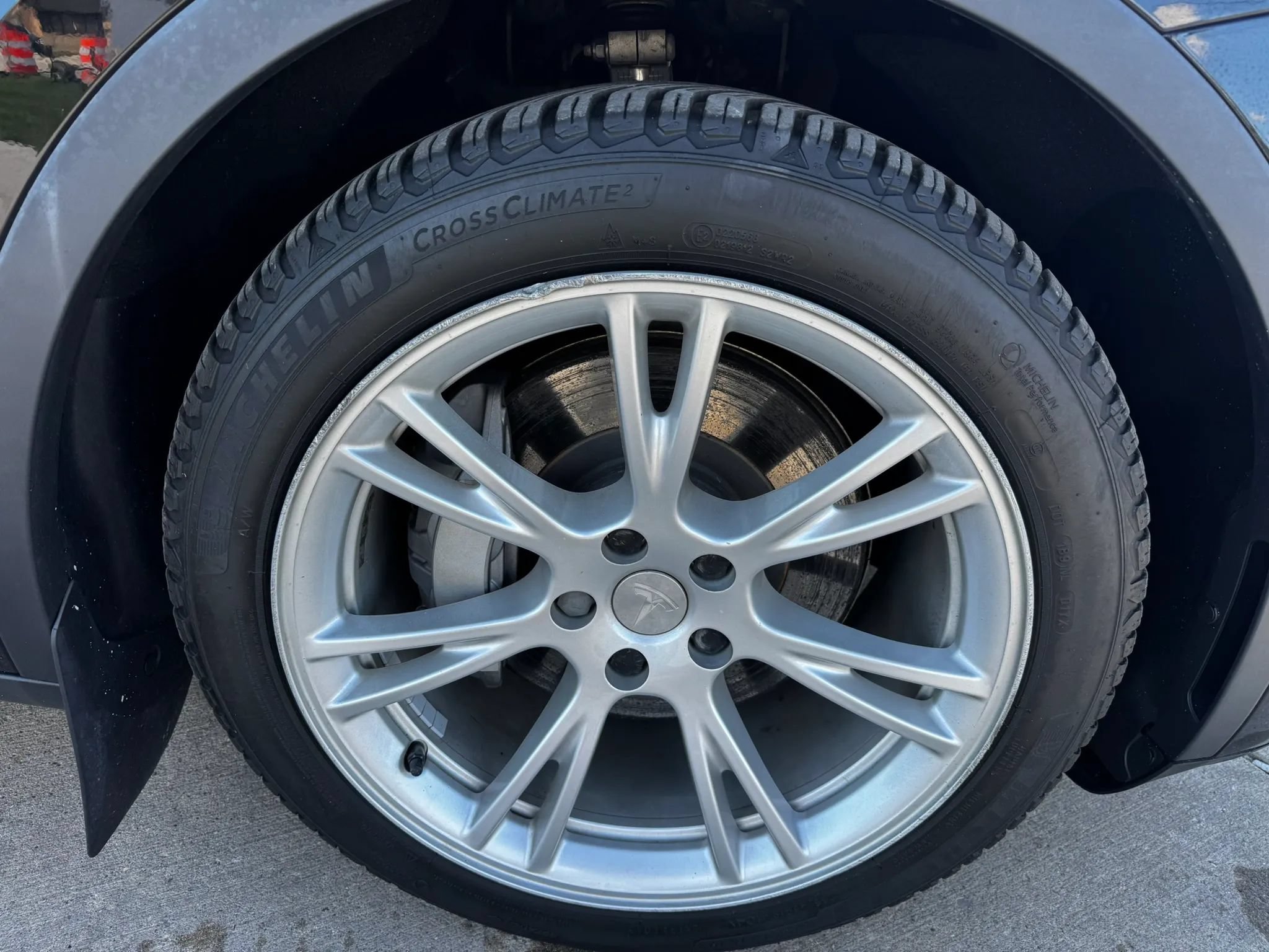 Used 2020 Tesla Model Y Long Range AWD/4WD image 24
