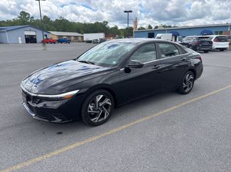 Used 2025 Hyundai Elantra SEL FWD video 2