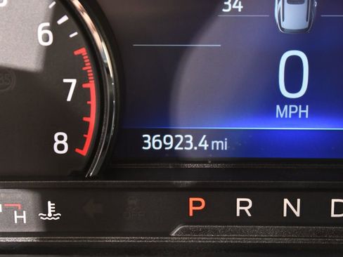 Used 2022 Ford Explorer XLT w/ Equipment Group 202A AWD/4WD image 28