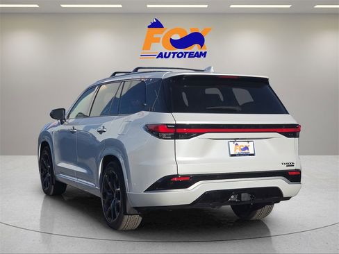 New 2026 Lexus TX 500h AWD image 3