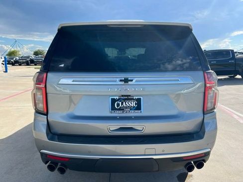 Used 2024 Chevrolet Tahoe High Country AWD/4WD image 5