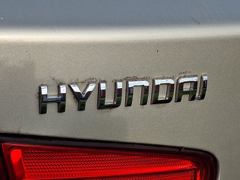 Used 2007 Hyundai Elantra Sedan FWD image 6