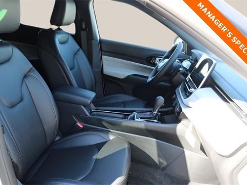 New 2026 Jeep Compass Limited image 16