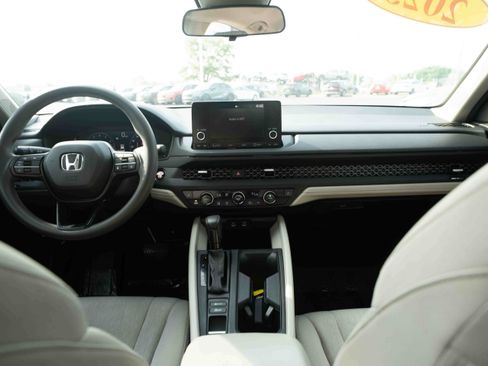 Used 2025 Honda Accord SE image 20