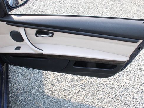 Used 2013 BMW 328i Convertible RWD image 28