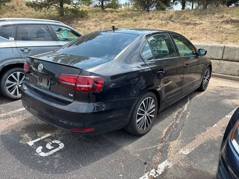 Used 2016 Volkswagen Jetta Sport FWD image 4