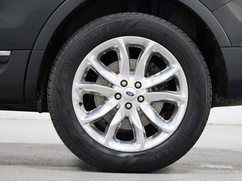 Used 2014 Ford Explorer XLT w/ Equipment Group 202A AWD/4WD image 35