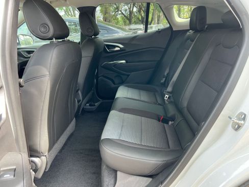 Used 2025 Chevrolet Trax LT w/ LT Convenience Package image 39