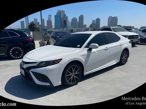 Used 2023 Toyota Camry SE w/ Convenience Package FWD image 1