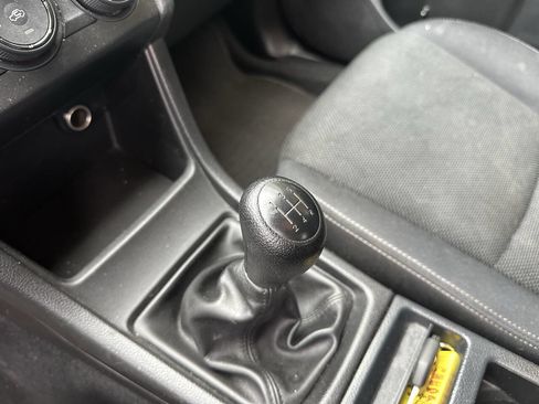 Used 2014 Subaru Crosstrek 2.0i Premium image 9