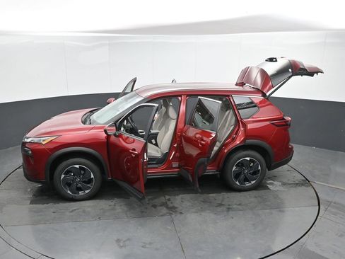 Used 2025 Nissan Rogue SV AWD/4WD image 52