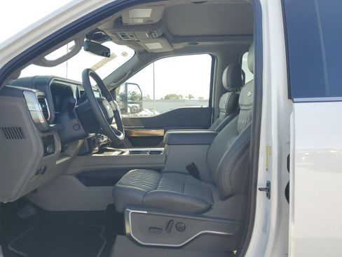 New 2026 Ford F450 Platinum w/ Platinum Plus Package image 18