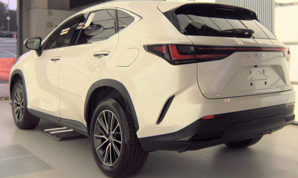 Used 2024 Lexus NX 350 AWD w/ Cold Area Package image 6