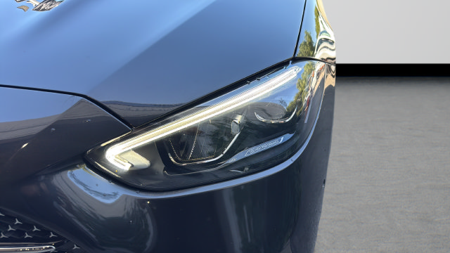 Used 2023 Mercedes-Benz C 300 Sedan image 30