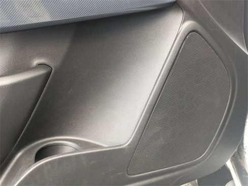 Used 2017 Chevrolet Colorado Z71 image 13