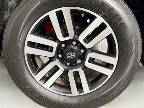 Used 2017 Toyota 4Runner Limited AWD/4WD image 30
