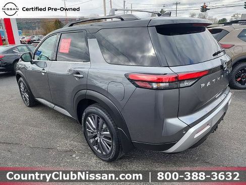 Certified 2023 Nissan Pathfinder SL w/ SL Premium Package image 6