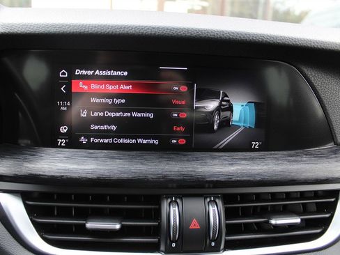 Used 2022 Alfa Romeo Stelvio Sprint image 12