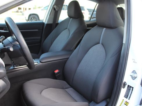 Used 2024 Toyota Camry LE image 40