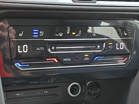 New 2026 Volkswagen Taos SEL AWD/4WD image 23