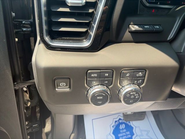 Used 2023 GMC Sierra 1500 Denali w/ Denali Reserve Package AWD/4WD image 19