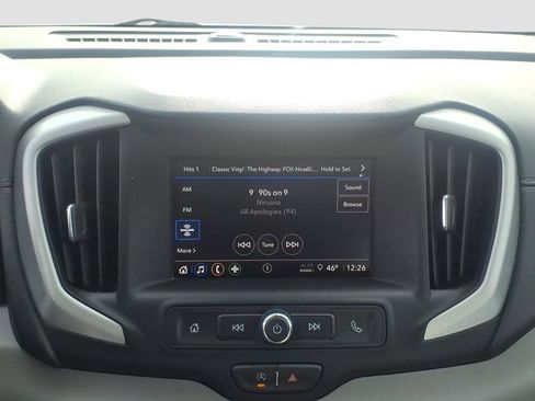 Used 2024 GMC Terrain SLE image 27