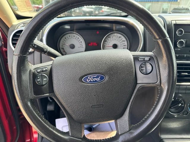 Used 2010 Ford Explorer Sport Trac XLT AWD/4WD image 16